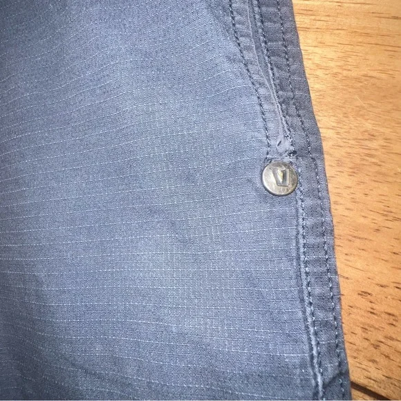 Vuori Ripstop Shorts Mens XL washed navy blue Zip Pocket distressed fade - Picture 7 of 10